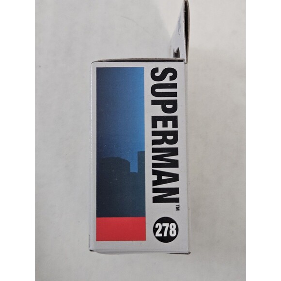 278 Superman Funko Mini Bitty Pop Deluxe DC Comics MIB - Picture 3 of 7